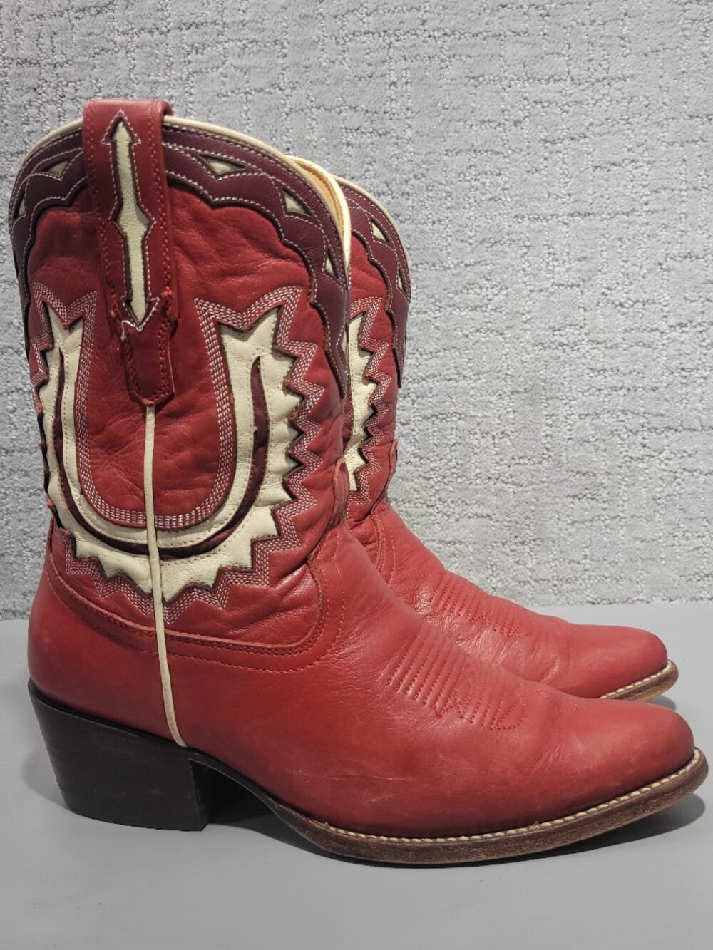 Tecovas the Jolene Women's Size US 8.5B Crimson Bine Cowhide Cowgirl Boots.